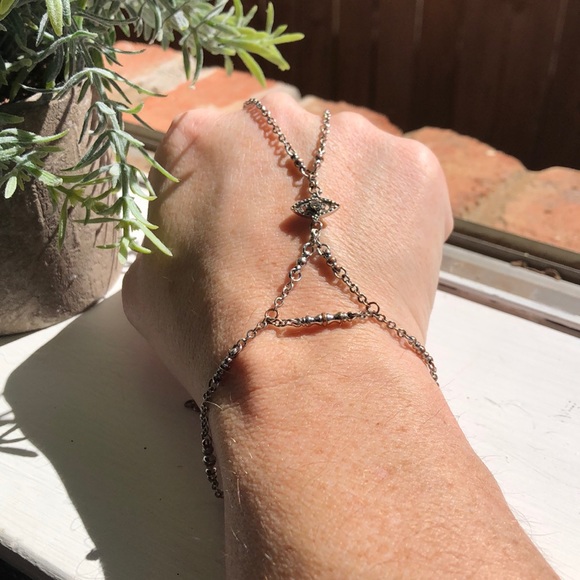 Kendra Scott bracelet : covers hand - see pics - Picture 3 of 3